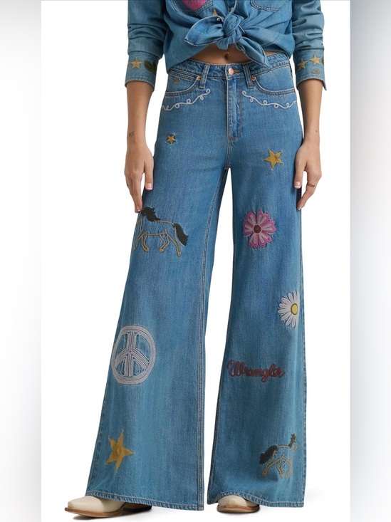 Wrangler Denim - NWT Wrangler Womens X Lainey Wilson Cheeky Wide Leg Jean W33